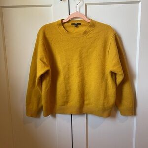 Uniqlo Women's Mustard Yellow Crew Neck Sweater